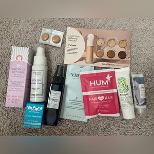 Deluxe cosmetics sample set